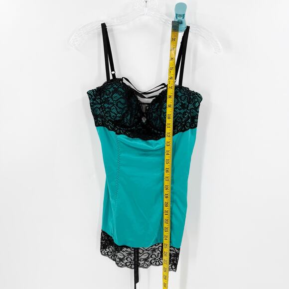 Frederick's of Hollywood Satin Lace Up Back Padded Chemise Women's Size Large - Picture 10 of 12